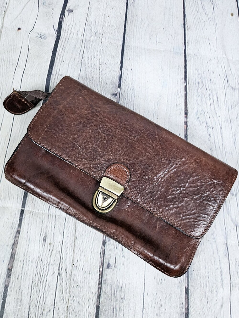 ALDO | vintage Italian leather push lock close clutch wallet